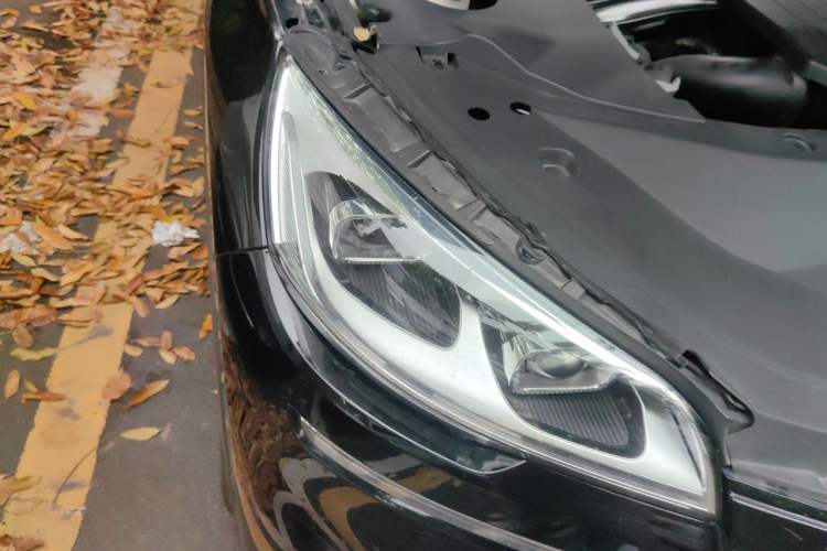 Used Lincoln Aviator 2021 3.0T V6 All-Wheel-Drive Executive Edition Right Front Headlight