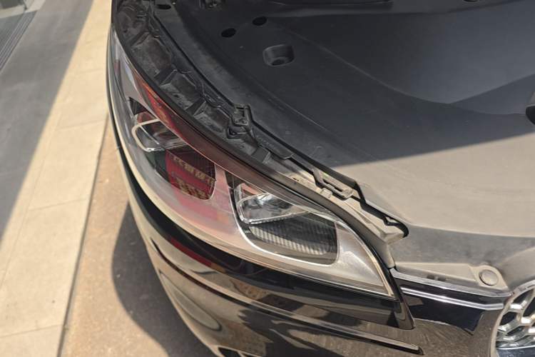 Used Lincoln Aviator 2021 3.0T V6 All-Wheel-Drive Executive Edition Right Front Headlight