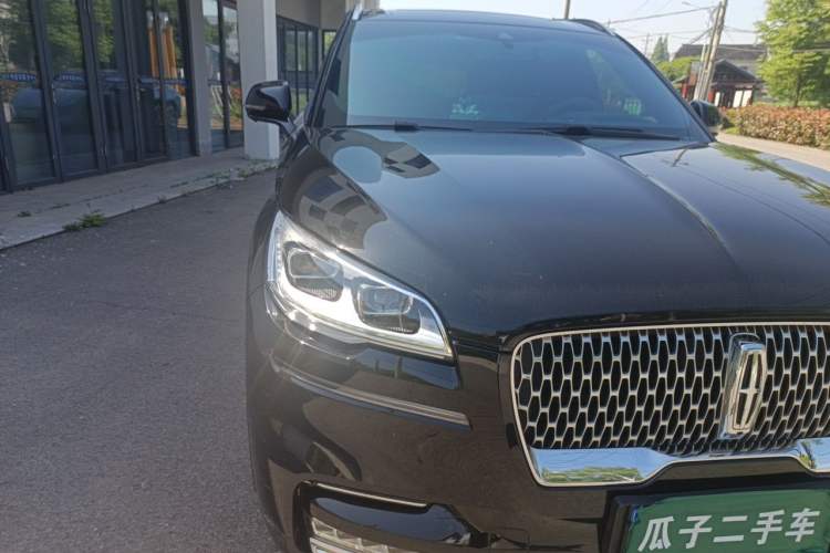 Used Lincoln Aviator 2021 3.0T V6 All-Wheel-Drive MONO Limited Edition Right Front Headlight