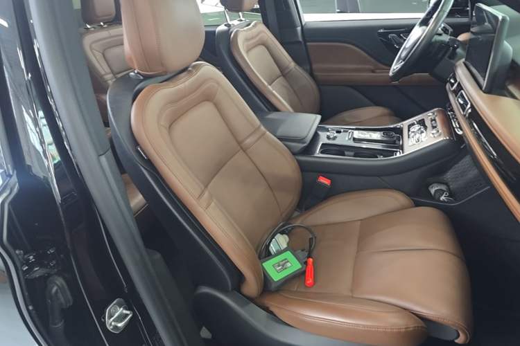 Used Lincoln Aviator 2021 3.0T V6 Four-Wheel Drive Zunya Edition Right Front Seat