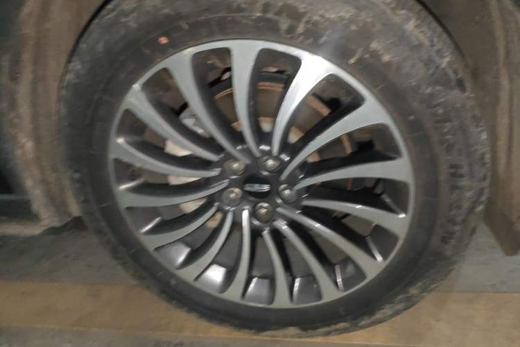 Used Lincoln Aviator 2021 3.0T V6 Four-Wheel Drive Zunya Edition Right Front Wheel Hub