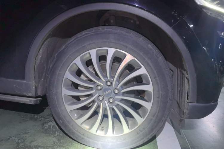 Used Lincoln Aviator 2021 3.0T V6 Four-Wheel Drive Zunya Edition Right Front Wheel Hub
