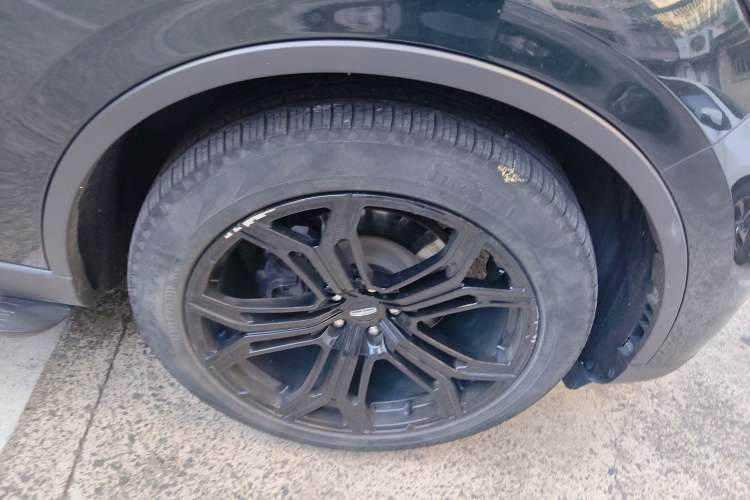 Used Lincoln Aviator 2021 3.0T V6 Four-Wheel Drive Luxury Edition Right Front Wheel Hub