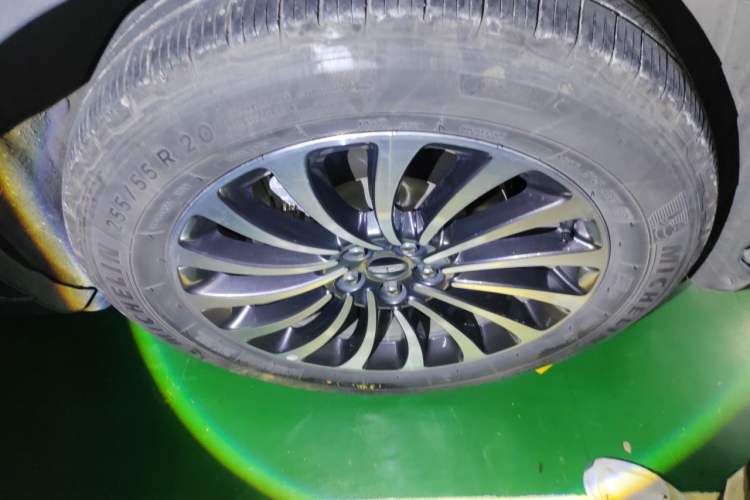 Used Lincoln Aviator 2021 3.0T V6 Four-Wheel Drive Zunya Edition Right Front Wheel Hub