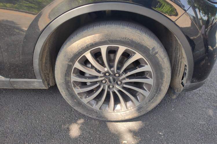 Used Lincoln Aviator 2021 3.0T V6 Four-Wheel Drive Zunya Edition Right Front Wheel Hub