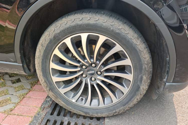 Used Lincoln Aviator 2021 3.0T V6 Four-Wheel Drive Zunya Edition Right Front Wheel Hub