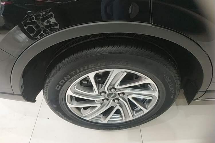 Used Lincoln Aviator 2021 3.0T V6 Four-Wheel Drive Luxury Edition Right Rear Wheel Hub