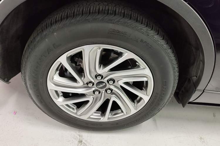 Used Lincoln Aviator 2021 3.0T V6 Four-Wheel Drive Luxury Edition Right Rear Wheel Hub