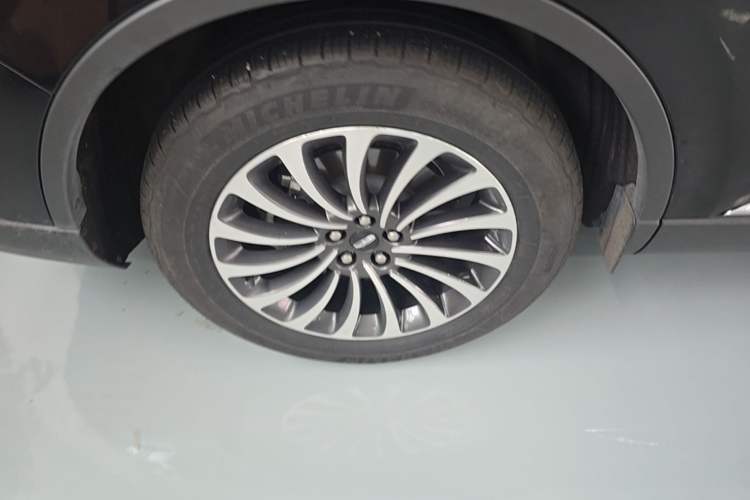 Used Lincoln Aviator 2021 3.0T V6 Four-Wheel Drive Zunya Edition Right Rear Wheel Hub