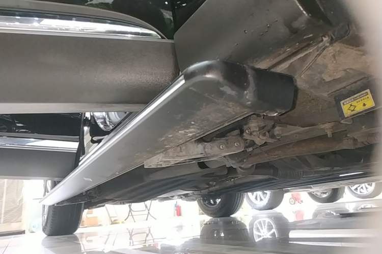 Used Lincoln Aviator 2021 3.0T V6 Four-Wheel Drive Luxury Edition Right Side Sill