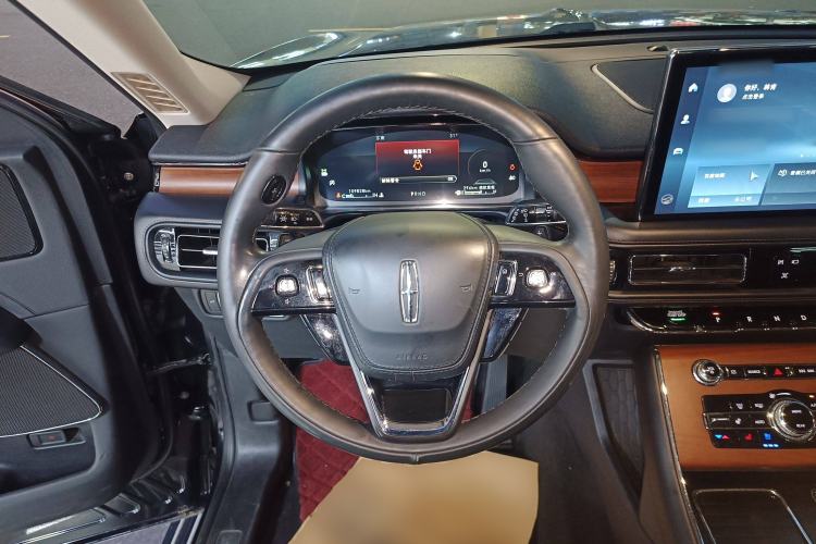 Used Lincoln Aviator 2021 3.0T V6 Four-Wheel Drive Luxury Edition Steering Wheel