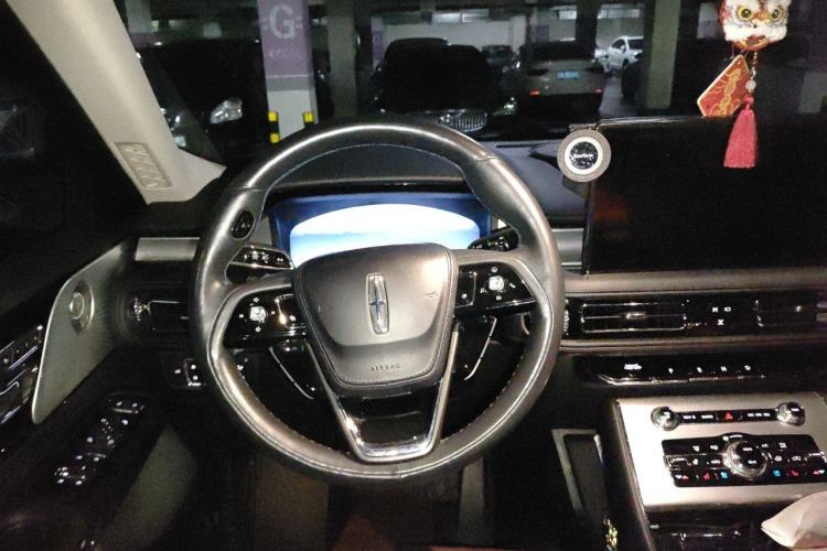 Used Lincoln Aviator 2021 3.0T V6 All-Wheel-Drive MONO Limited Edition Steering Wheel