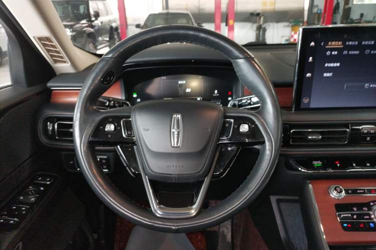 Used Lincoln Aviator 2021 3.0T V6 Four-Wheel Drive Luxury Edition Steering Wheel