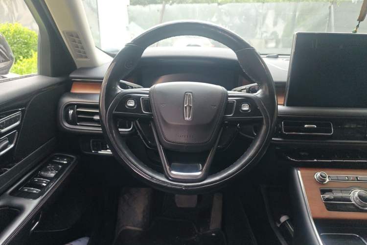 Used Lincoln Aviator 2021 3.0T V6 Four-Wheel Drive Luxury Edition Steering Wheel