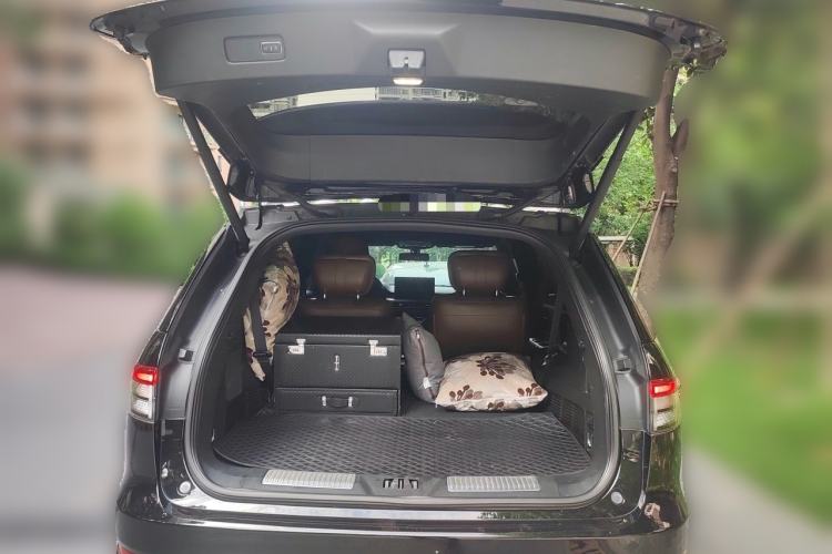 Used Lincoln Aviator 2021 3.0T V6 Four-Wheel Drive Zunya Edition Trunk