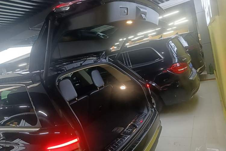 Used Lincoln Aviator 2021 3.0T V6 Four-Wheel Drive Luxury Edition Trunk