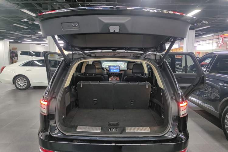 Used Lincoln Aviator 2021 3.0T V6 Four-Wheel Drive Luxury Edition Trunk