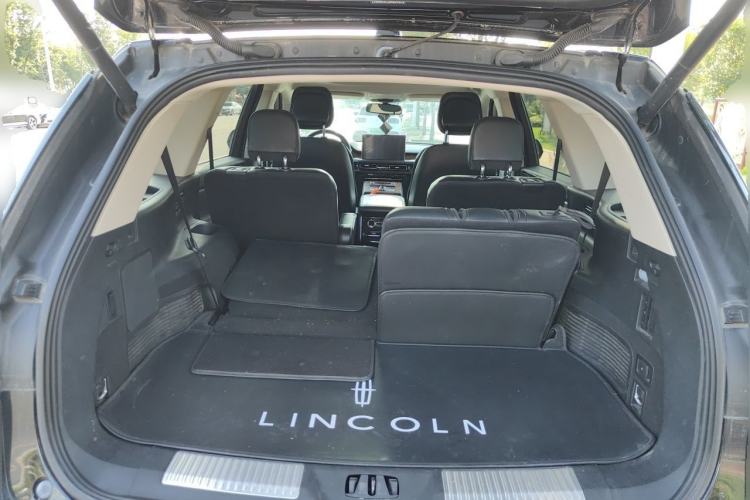Used Lincoln Aviator 2021 3.0T V6 Four-Wheel Drive Luxury Edition Trunk