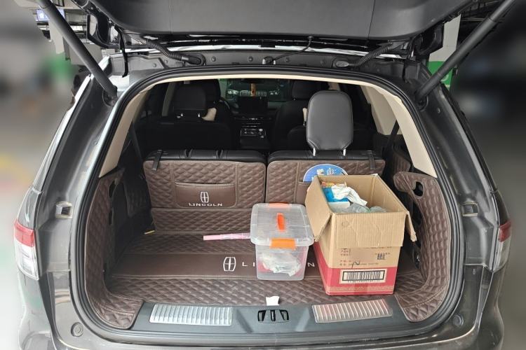 Used Lincoln Aviator 2021 3.0T V6 Four-Wheel Drive Luxury Edition Trunk