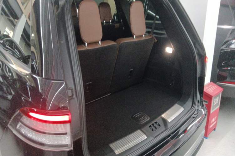Used Lincoln Aviator 2021 3.0T V6 Four-Wheel Drive Zunya Edition Trunk