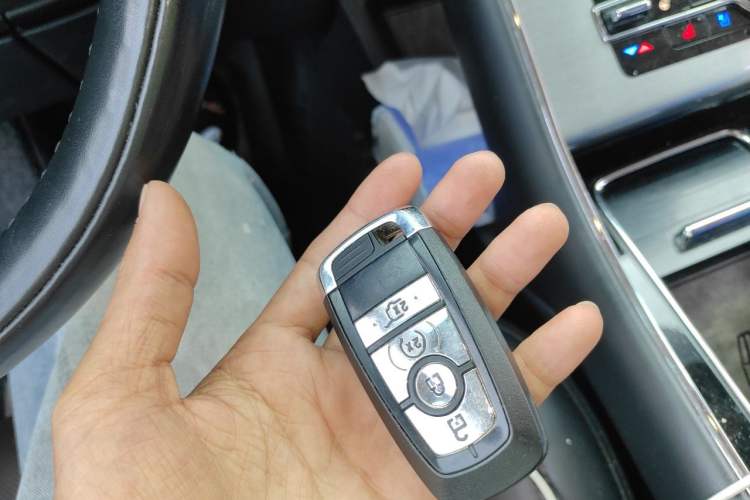 Used Lincoln Aviator 2021 3.0T V6 All-Wheel-Drive MONO Limited Edition Vehicle Key