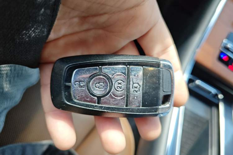 Used Lincoln Aviator 2021 3.0T V6 Four-Wheel Drive Zunya Edition Vehicle Key