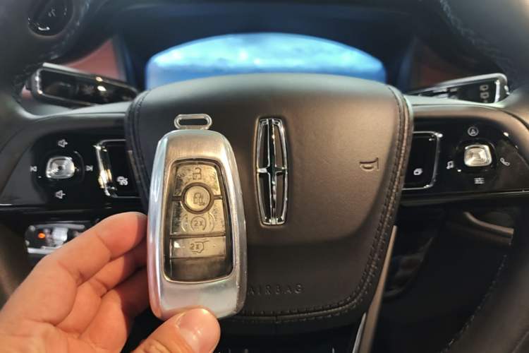 Used Lincoln Aviator 2021 3.0T V6 Four-Wheel Drive Luxury Edition Vehicle Key