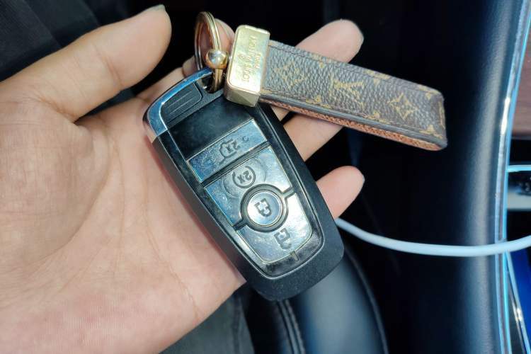 Used Lincoln Aviator 2021 3.0T V6 Four-Wheel Drive Luxury Edition Vehicle Key