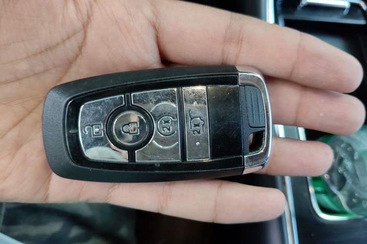 Used Lincoln Aviator 2021 3.0T V6 All-Wheel-Drive Executive Edition Vehicle Key