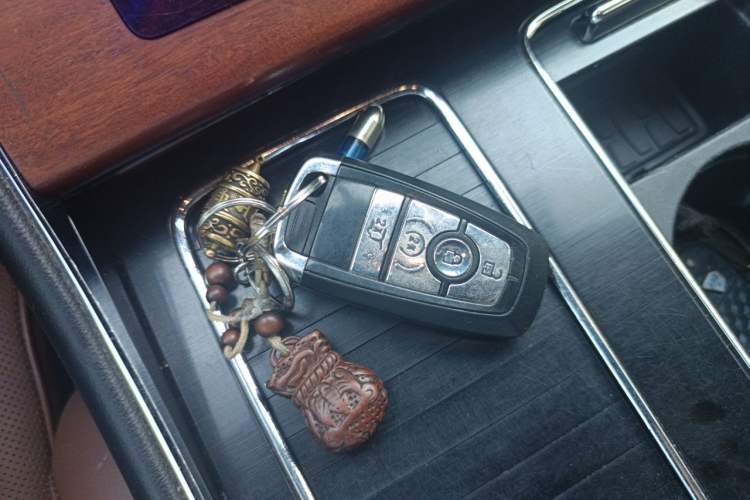 Used Lincoln Aviator 2021 3.0T V6 All-Wheel-Drive MONO Limited Edition Vehicle Key