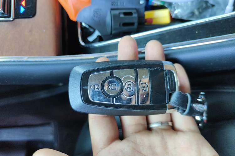 Used Lincoln Aviator 2021 3.0T V6 Four-Wheel Drive Luxury Edition Vehicle Key