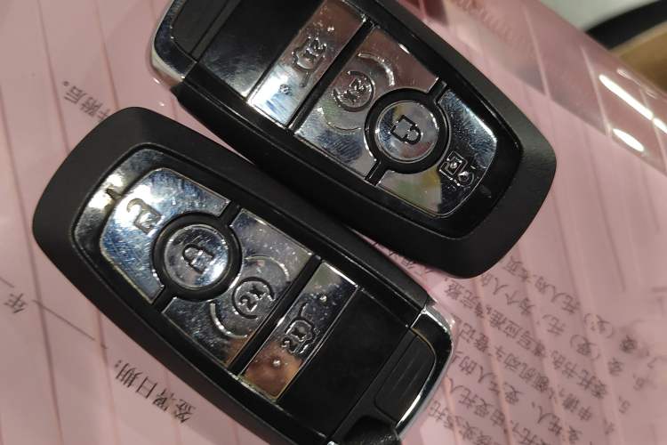 Used Lincoln Aviator 2021 3.0T V6 All-Wheel-Drive Executive Edition Vehicle Key