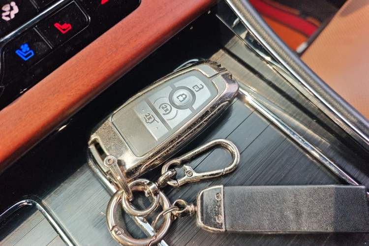 Used Lincoln Aviator 2021 3.0T V6 Four-Wheel Drive Zunya Edition Vehicle Key