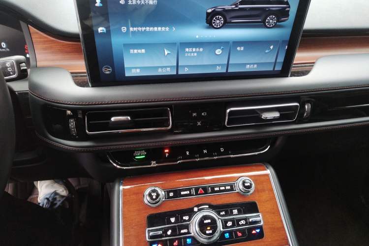 Used Lincoln Aviator 2021 3.0T V6 Four-Wheel Drive Luxury Edition Audio And AC Panel