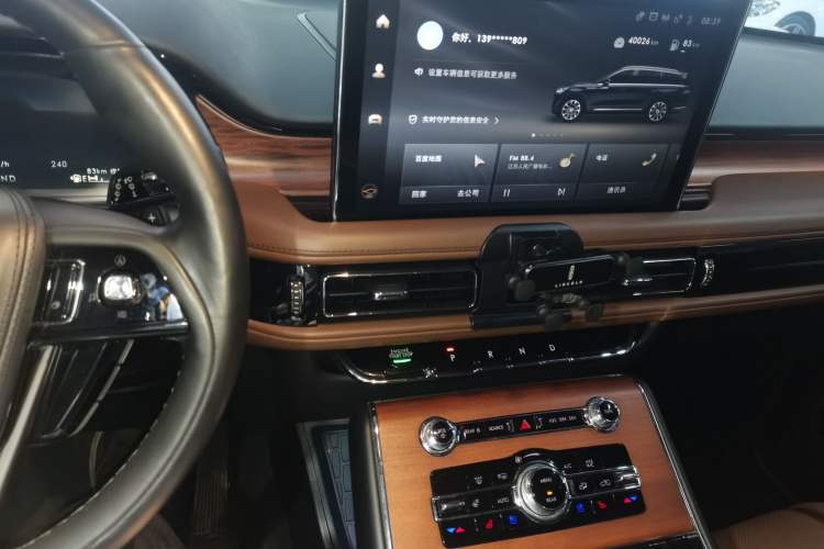 Used Lincoln Aviator 2021 3.0T V6 All-Wheel-Drive Executive Edition Audio And AC Panel