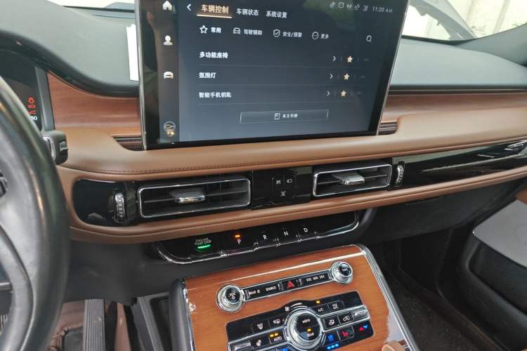 Used Lincoln Aviator 2021 3.0T V6 All-Wheel-Drive Executive Edition Audio And AC Panel