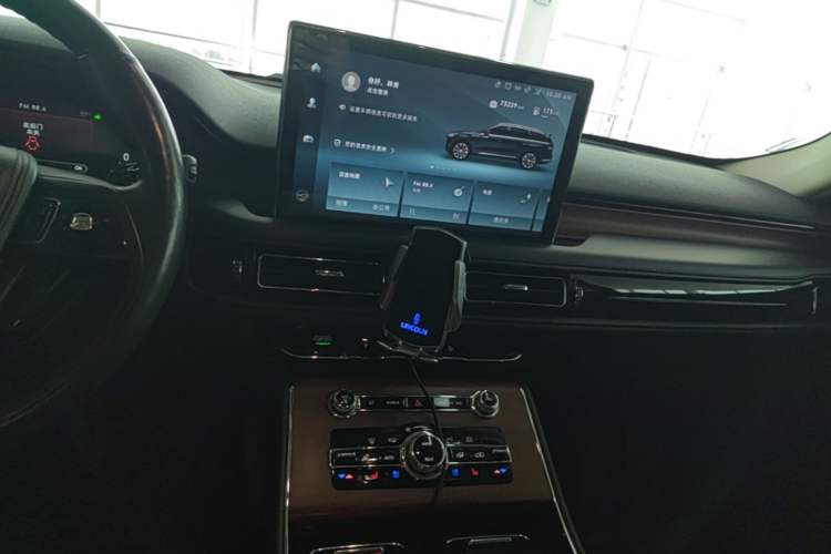 Used Lincoln Aviator 2021 3.0T V6 Four-Wheel Drive Luxury Edition Audio And AC Panel