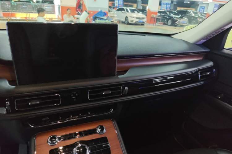 Used Lincoln Aviator 2021 3.0T V6 Four-Wheel Drive Luxury Edition Audio And AC Panel