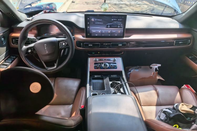 Used Lincoln Aviator 2021 3.0T V6 Four-Wheel Drive Zunya Edition Center Console