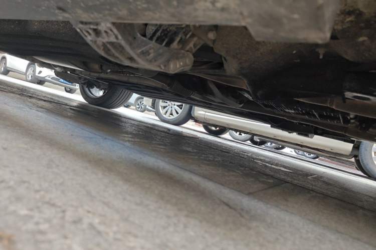 Used Lincoln Aviator 2021 3.0T V6 All-Wheel-Drive Executive Edition Chassis Front Right