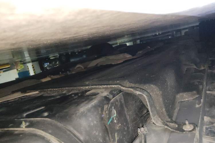 Used Lincoln Aviator 2021 3.0T V6 All-Wheel-Drive Executive Edition Chassis Rear Left