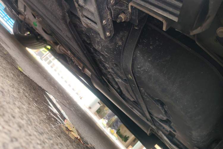 Used Lincoln Aviator 2021 3.0T V6 All-Wheel-Drive Executive Edition Chassis Rear Left