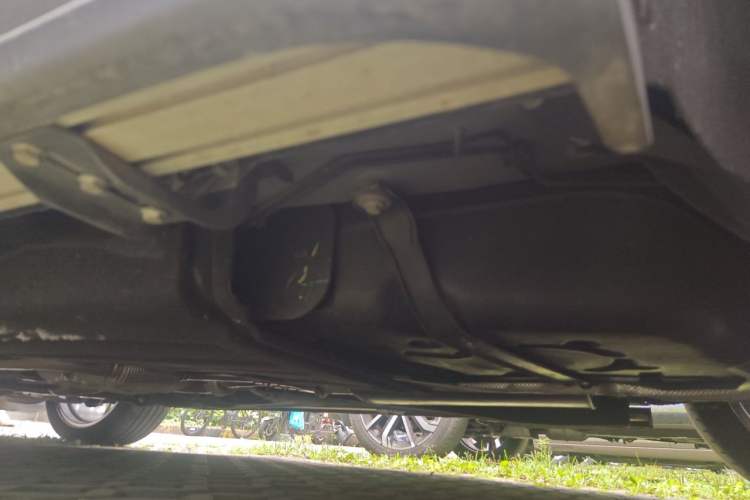 Used Lincoln Aviator 2021 3.0T V6 All-Wheel-Drive Executive Edition Chassis Rear Left