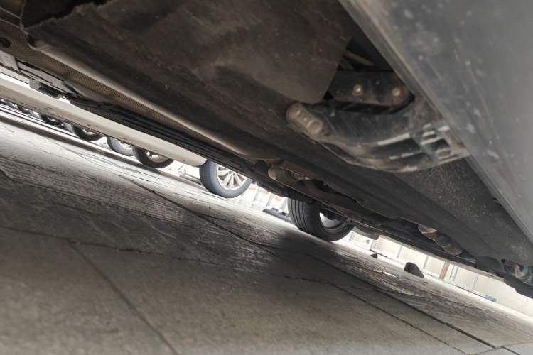 Used Lincoln Aviator 2021 3.0T V6 All-Wheel-Drive Executive Edition Chassis Rear Right
