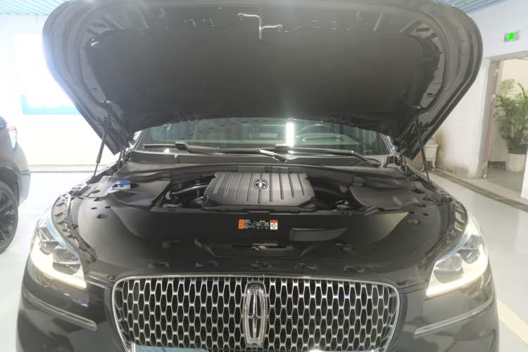 Used Lincoln Aviator 2021 3.0T V6 All-Wheel-Drive Executive Edition Engine Bay