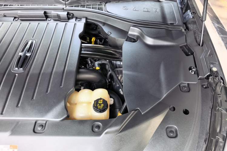 Used Lincoln Aviator 2021 3.0T V6 Four-Wheel Drive Zunya Edition Engine Bay Left