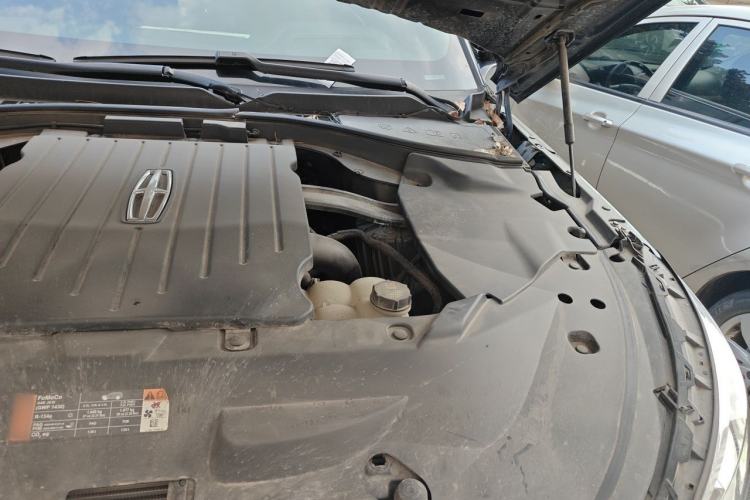 Used Lincoln Aviator 2021 3.0T V6 All-Wheel-Drive Executive Edition Engine Bay Left