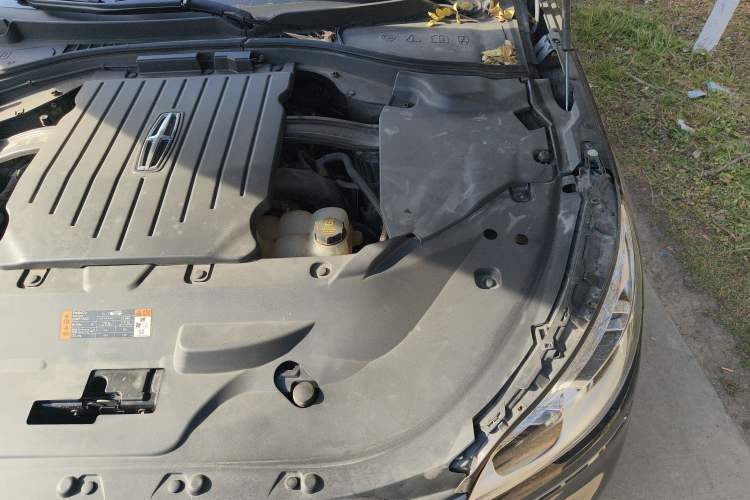 Used Lincoln Aviator 2021 3.0T V6 All-Wheel-Drive Executive Edition Engine Bay Left