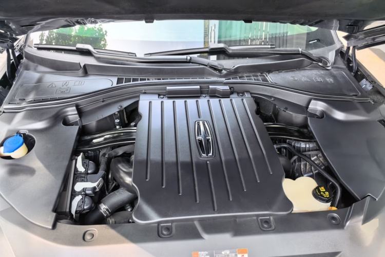 Used Lincoln Aviator 2021 3.0T V6 Four-Wheel Drive Zunya Edition Engine Bay