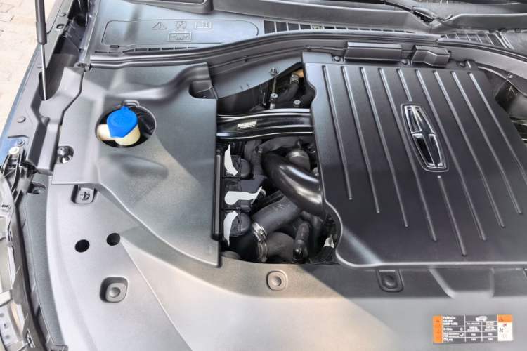 Used Lincoln Aviator 2021 3.0T V6 Four-Wheel Drive Zunya Edition Engine Bay Right